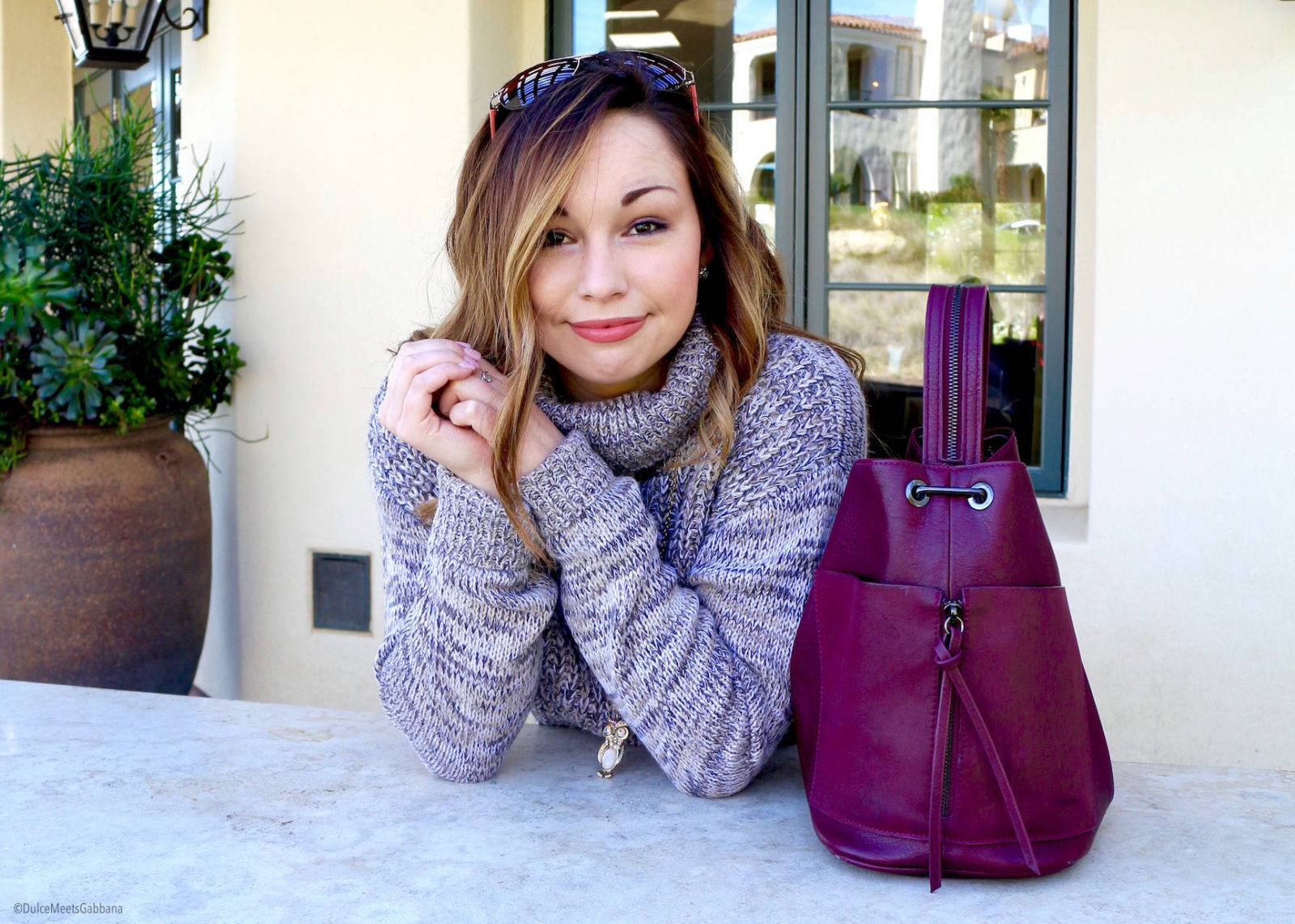 Purse_Turtleneck_Fotor