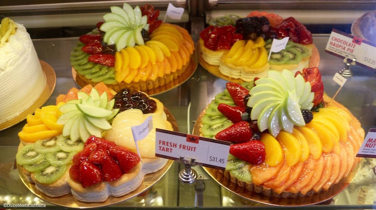 King�s Hawaiian More than just the rolls! N i c o l e